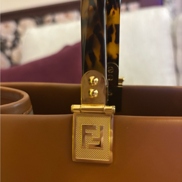 Fendi Sunshine Medium Tote Brown Leather Roma Logo Authentic - Picture 9 of 14